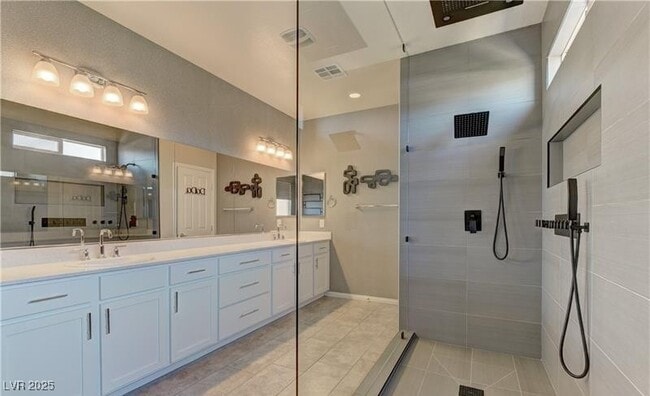 Photo - 4158 Kerberos Ave