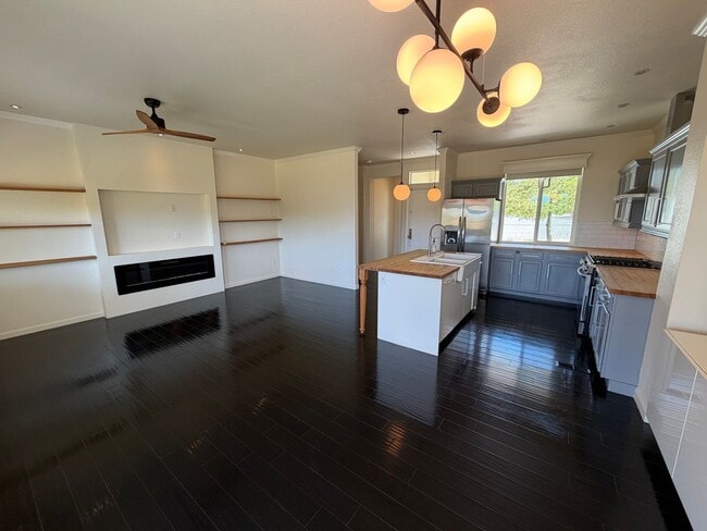 Photo - Beautiful Home in Stead!