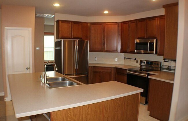 Photo - 15223 Harlin