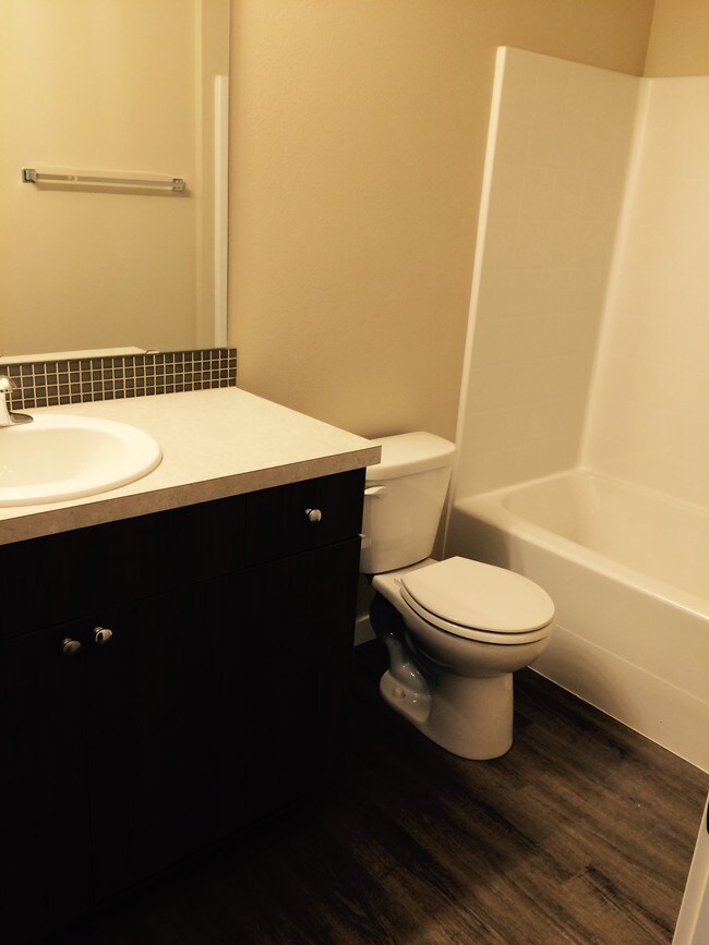 Woodbury Crossing Apartments and Townhomes For Rent in Olympia, WA