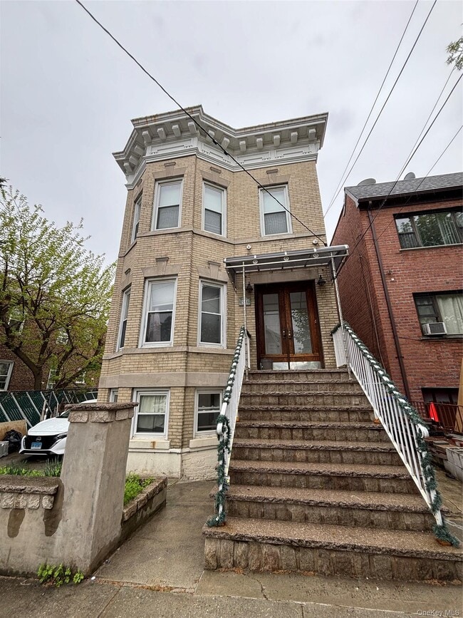 Building Photo - 2866 Dudley Ave Unit 1