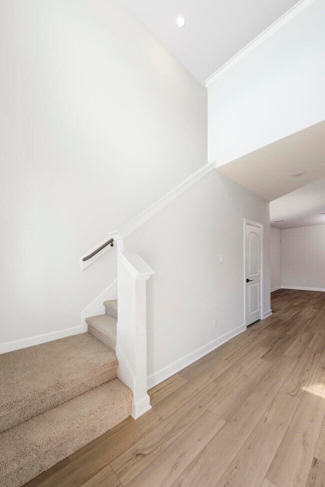 Photo - 6151 White Spruce Dr