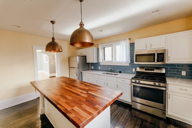 506 Prospect Ave SE Unit 1