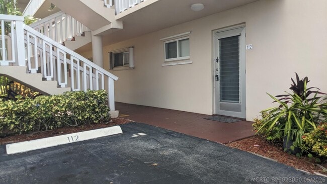 Building Photo - 2856 Garden Dr S Unit 112