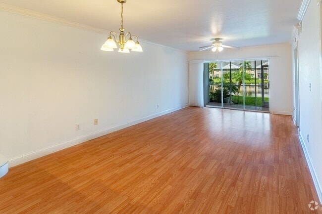 Building Photo - Well-Maintained 2BR/2BA Condo with Lake Vi...