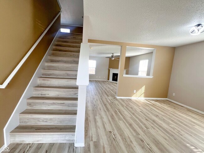 14243 Holly Berry Cir