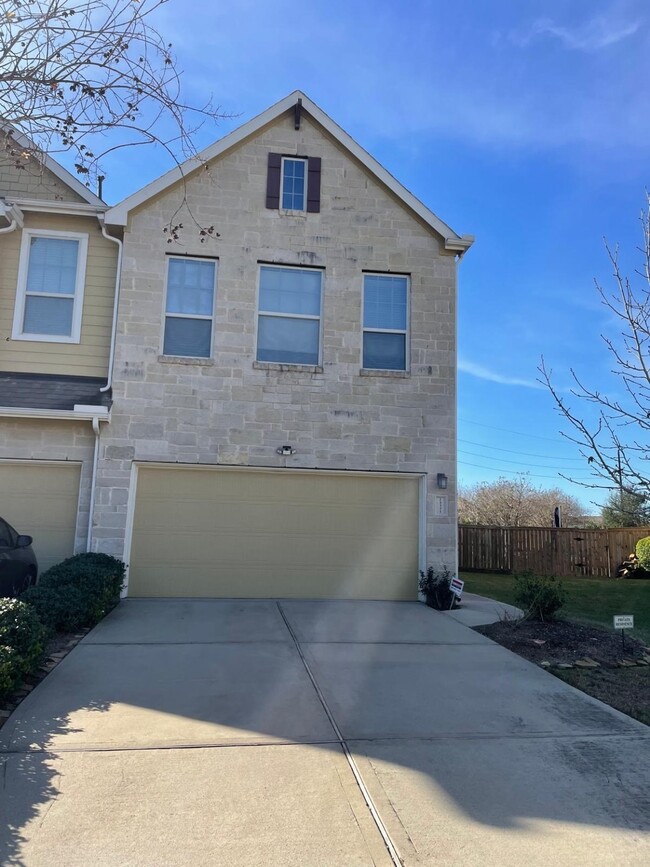 Photo - 23331 Del Rosso St