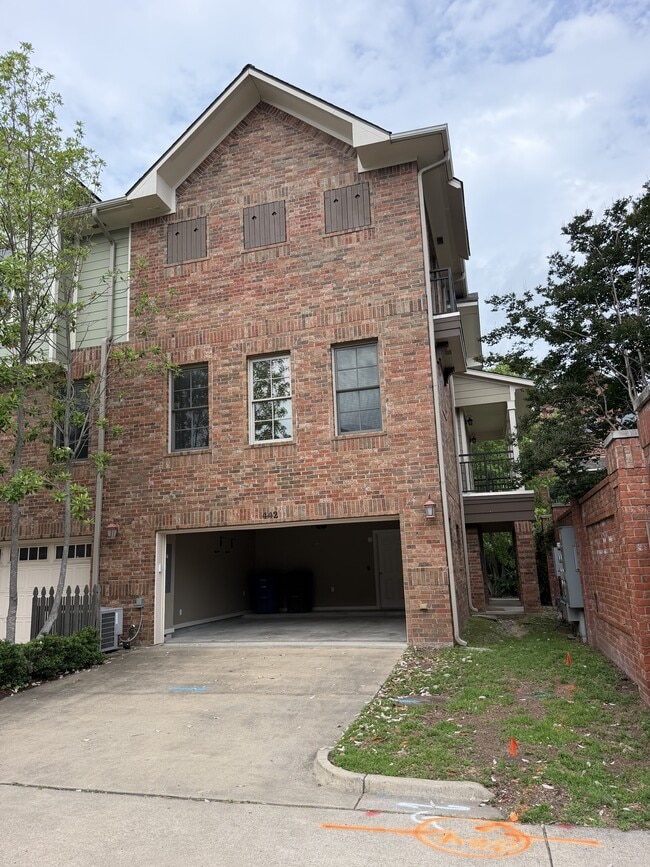 Photo - 442 S Maple St