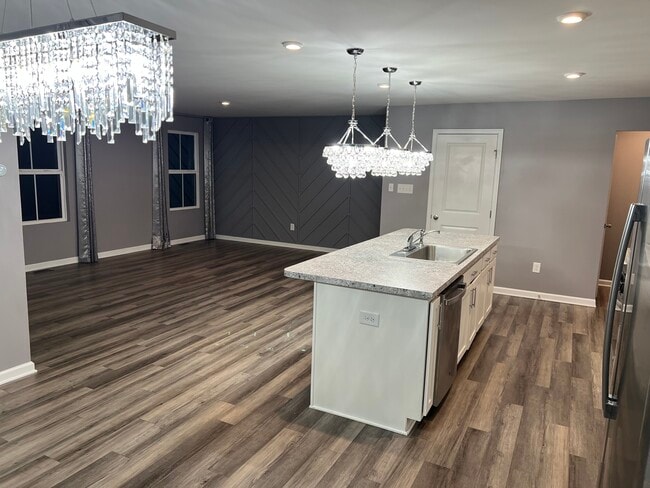 Photo - 208 Normandy Cres