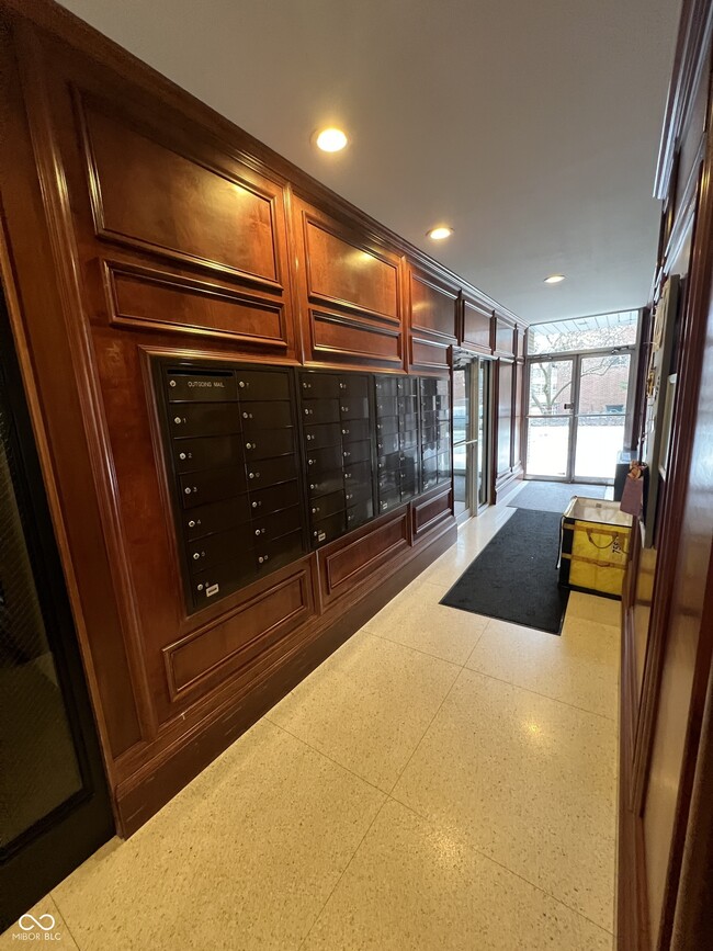 Photo - 3965 N Meridian St Unit 2D