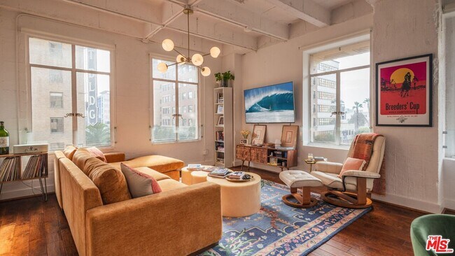 Photo - 6253 Hollywood Blvd Unidad 402