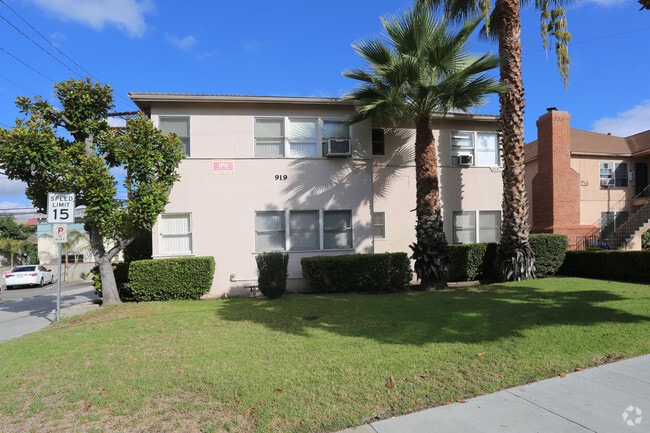 919 N Glendale Ave