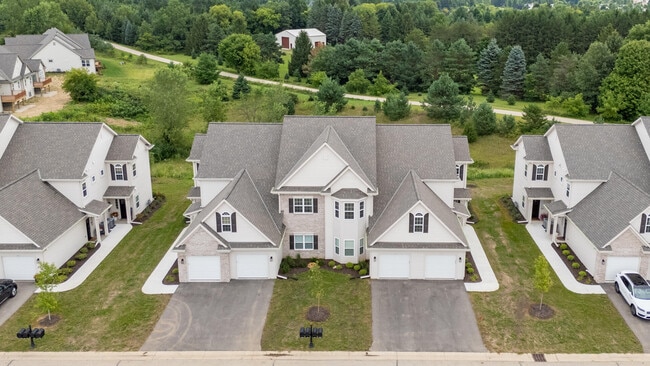 Photo - 1867 Woodland Way