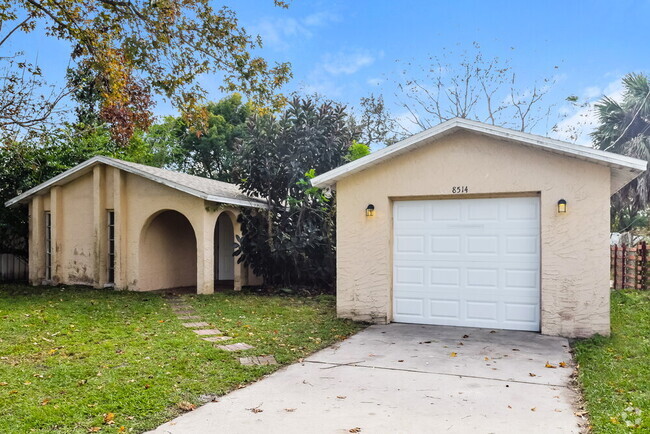 Building Photo - 8514 Lafitte Dr Rental