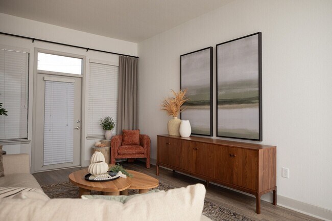 Photo - Luxury Living + 4 Weeks Free Unit TBRO