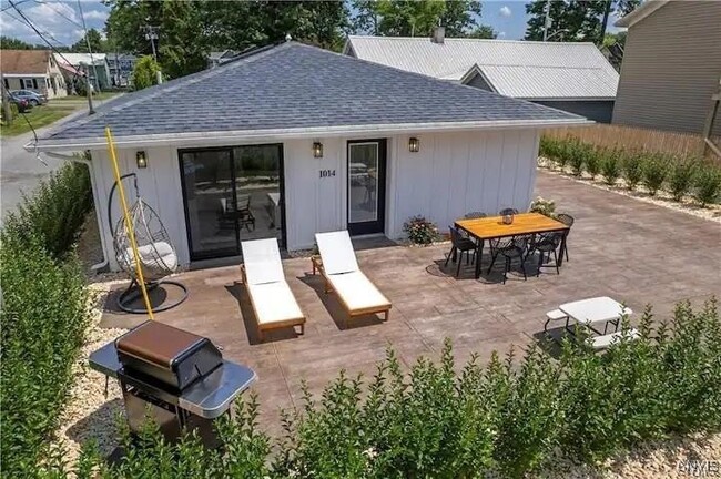 Photo - 1014 Main St