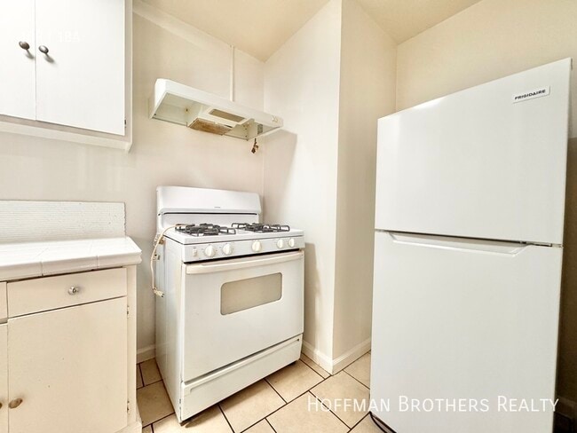 Photo - 739 Normandie Ave Unidad 101