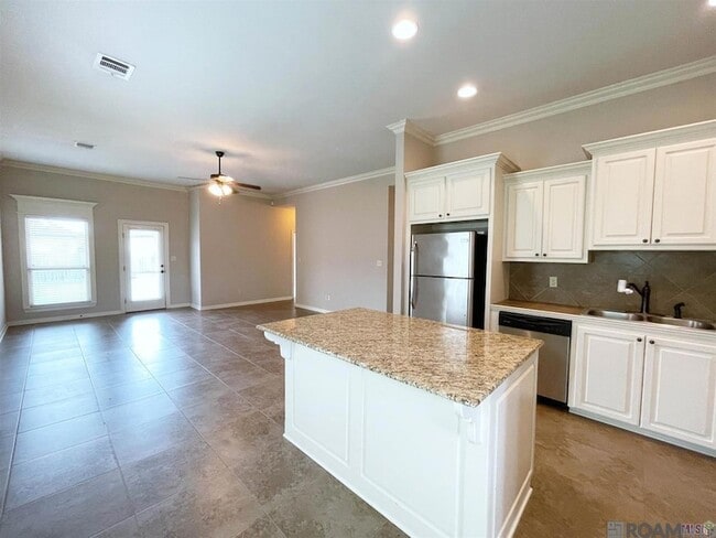 Photo - 1695 El Tigre Dr