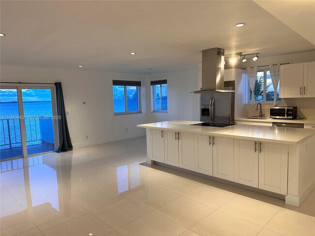 Photo - 1790 S Treasure Dr Unit 4C