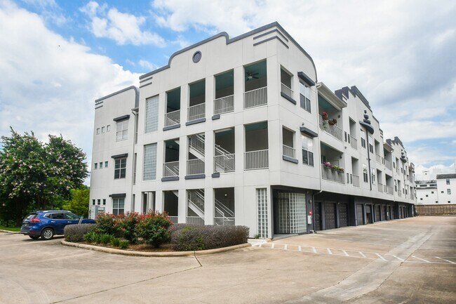 Photo - 1441 East St Unit 302