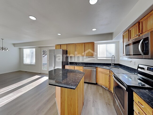 Photo - 6828 Denby Dale Rd