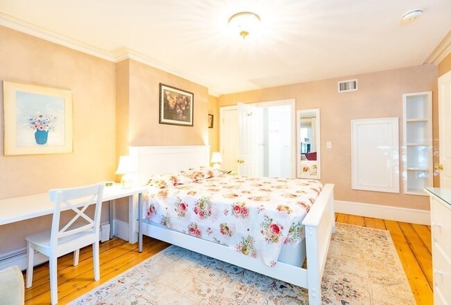 Photo - 21 E Concord St Unit 1