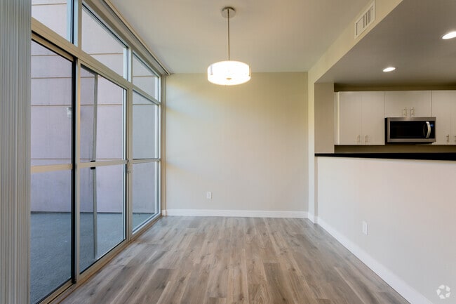 2BR, 2.5BA - 1220SF - 33 South 3rd