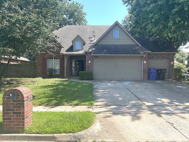 Photo - 2509 W Urbana St House