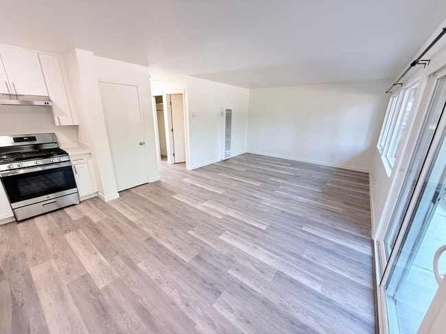 Photo - 2 bed 1 bath apartment for rent in South Lake Tahoe Unit 9