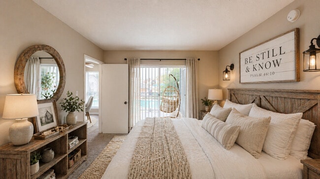 Building Photo - Venetian Apartamentos Houston