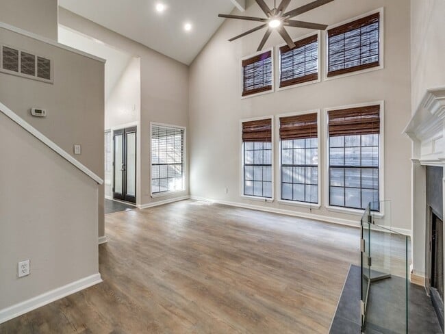 Building Photo - 1421 Mccoy St Rental
