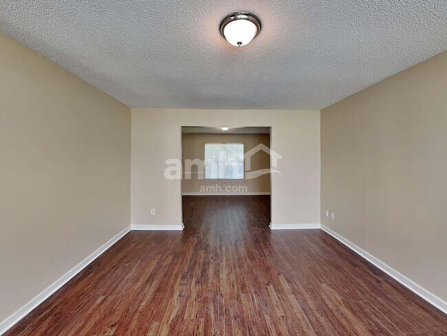 Photo - 380 Cascade Rise Ct SW