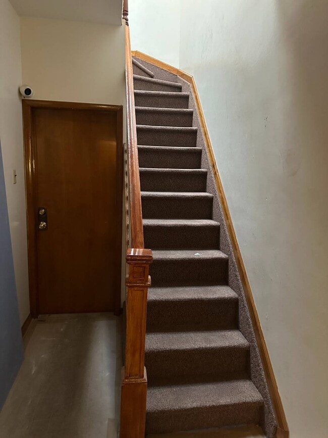 Photo - 62-47 64th St