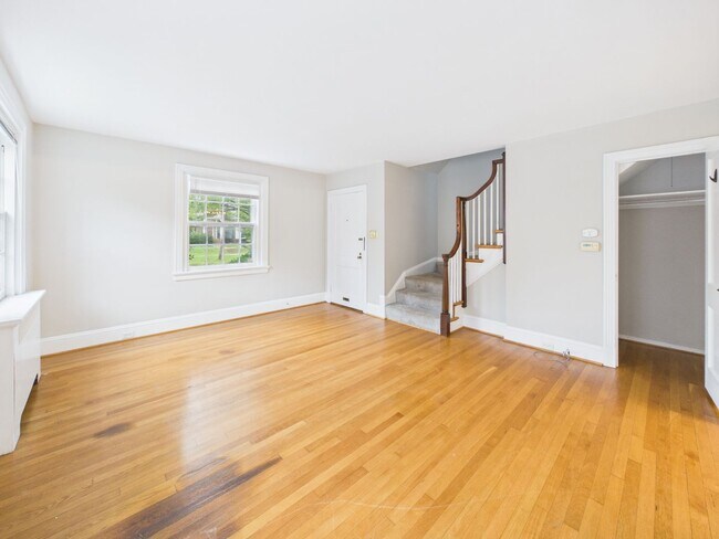 4406 Augusta Ave Unidad West