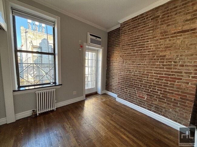 Photo - Mott Street Unidad 23