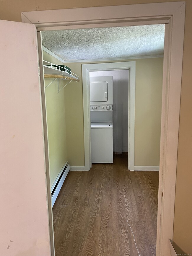 Photo - 70 Walnut St