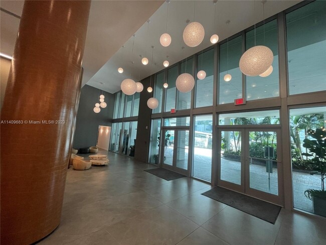 Photo - 350 S Miami Ave Unidad 3709