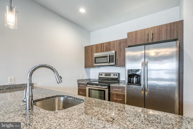 Photo - 4800 Brown St Unidad 302