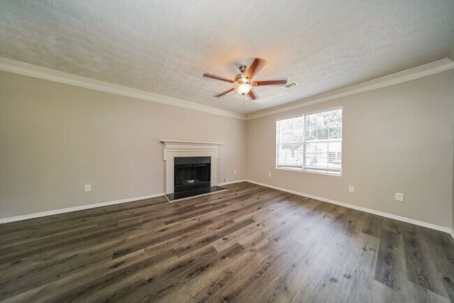 Photo - 4919 Windsor Downs Dr