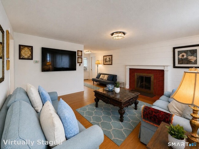 104 Higby Rd