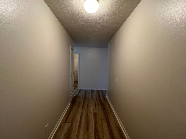 Photo - 3 bedroom, 2 bath in Cedar Willows