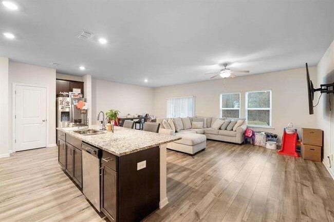 Photo - 1070 Sunny Lk Dr