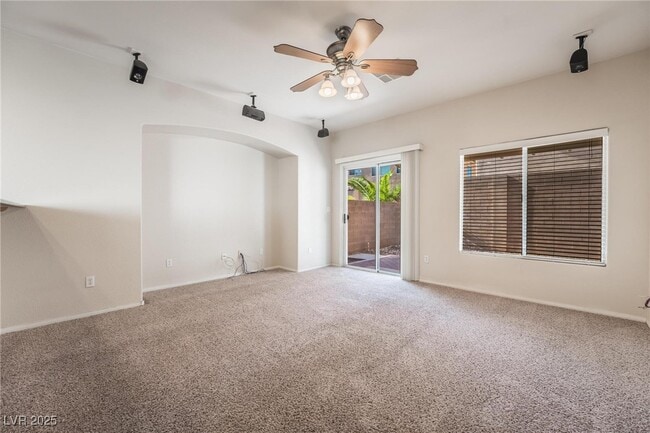 Photo - 5989 Lamotte Ave