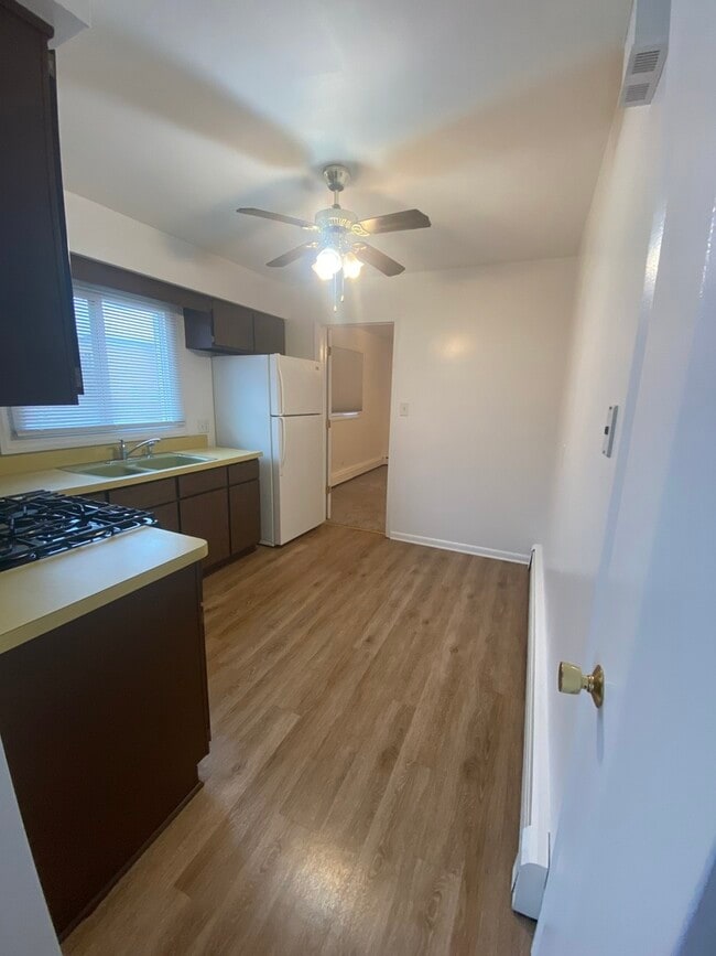 Photo - 116 S Cooper Rd Unit 1