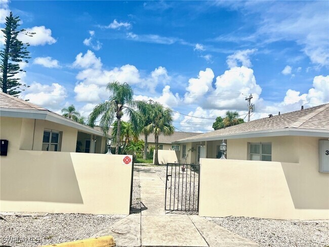 Building Photo - 3318 Del Prado Blvd S Unit E Rental