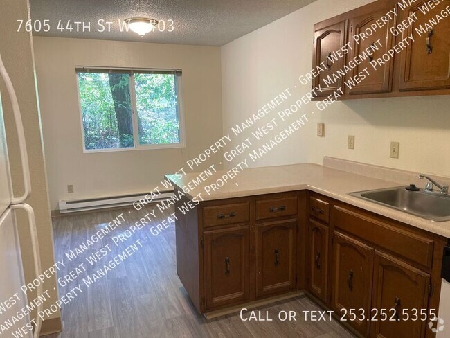 Building Photo - Ask about our MOVE IN SPECIAL!! Unit #03 Rental