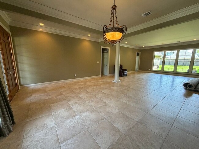 Photo - 1073 Waters Edge Cir