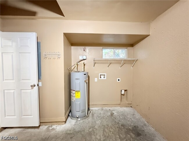 Building Photo - 346 Bell Blvd