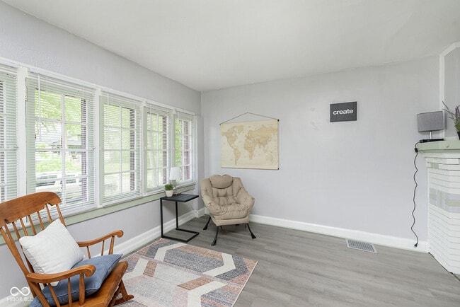 Photo - 4237 Graceland Ave