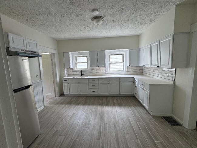 Photo - 1209 Grove St
